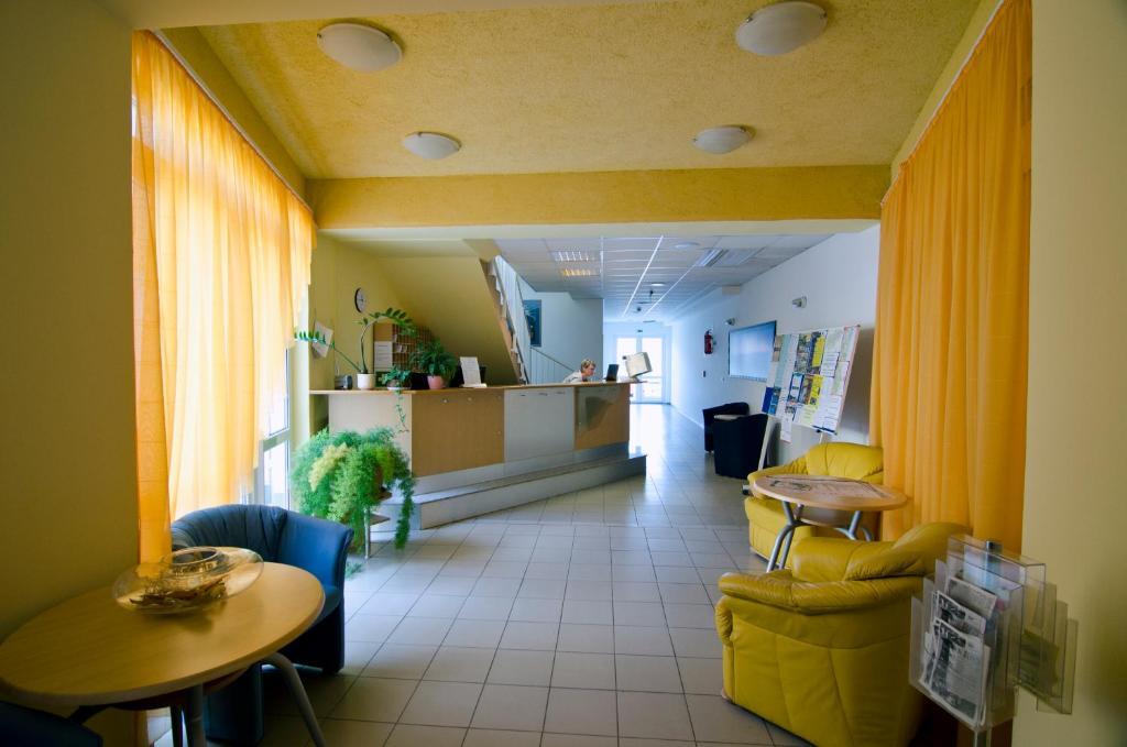 Club Mendan Aparthotel ซาลาคาโรส ภายนอก รูปภาพ