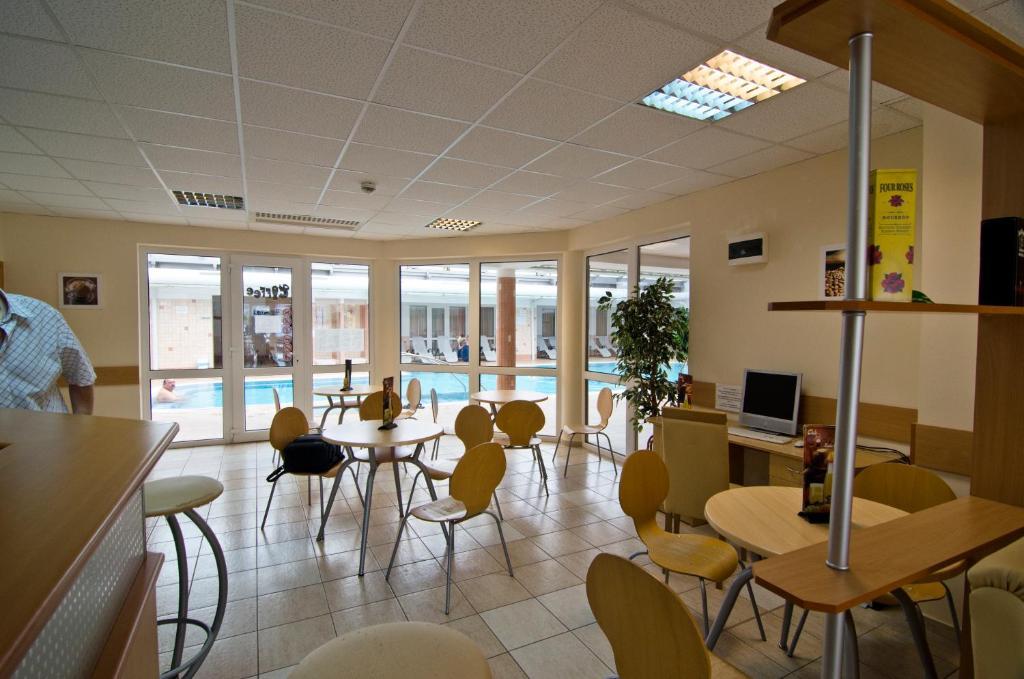 Club Mendan Aparthotel ซาลาคาโรส ภายนอก รูปภาพ