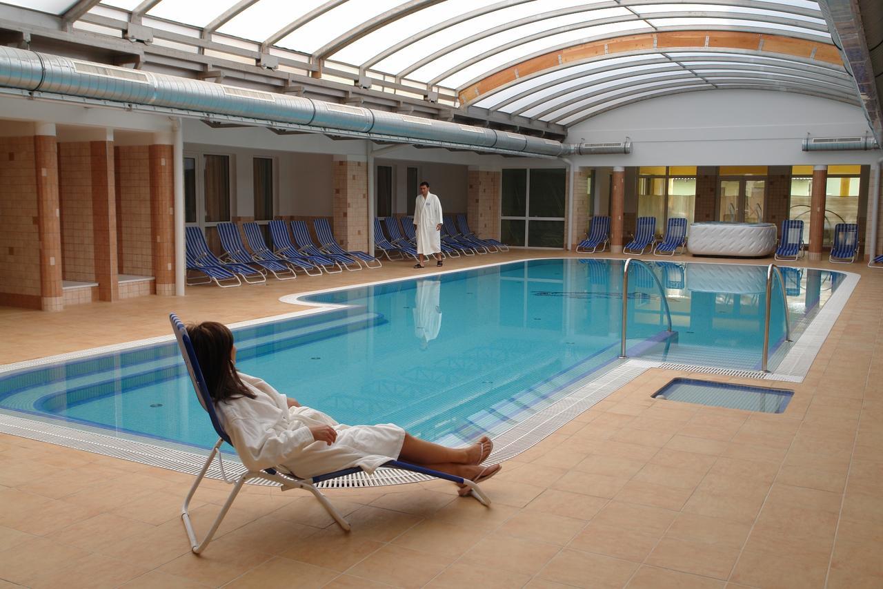 Club Mendan Aparthotel ซาลาคาโรส ภายนอก รูปภาพ