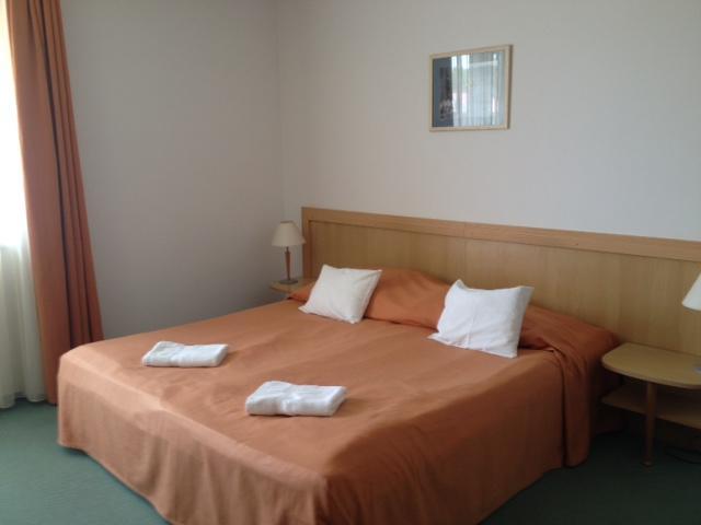 Club Mendan Aparthotel ซาลาคาโรส ภายนอก รูปภาพ